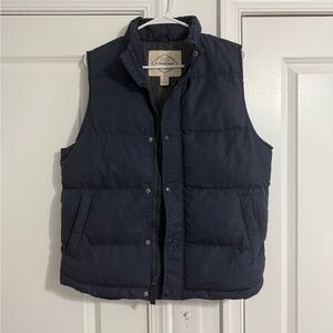Navy puffer vest
